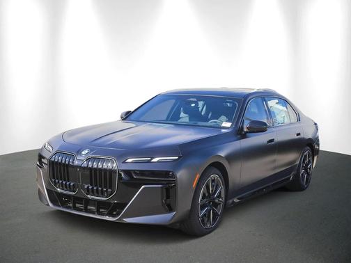 2026 BMW 740 i