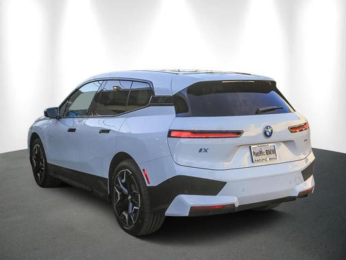 2025 BMW iX xDrive50