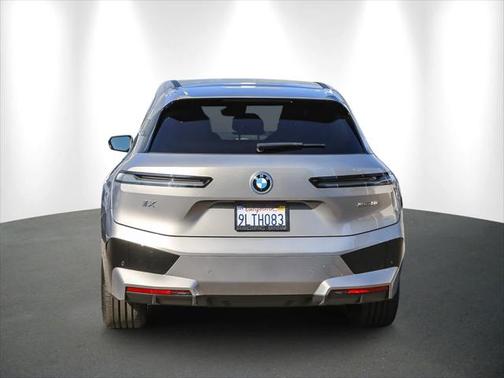 2025 BMW iX xDrive50
