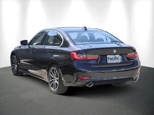 2022 BMW 330 330i