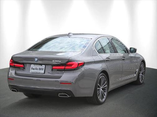 2022 BMW 530e Base