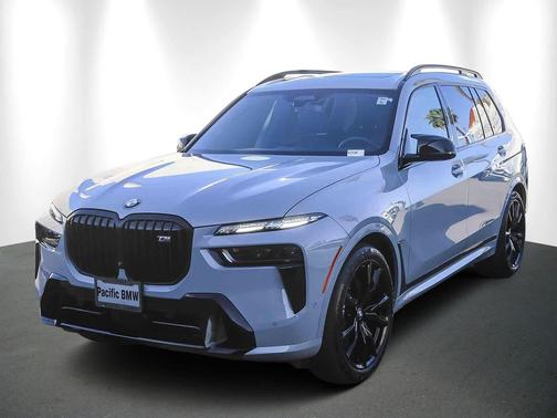 2025 BMW X7 M60i