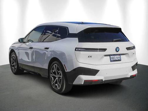 2025 BMW iX xDrive50