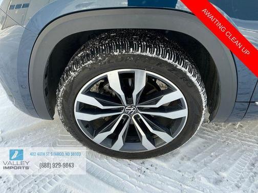 2023 Volkswagen Atlas Cross Sport 3.6L V6 SEL Premium R-Line