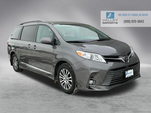 2018 Toyota Sienna L