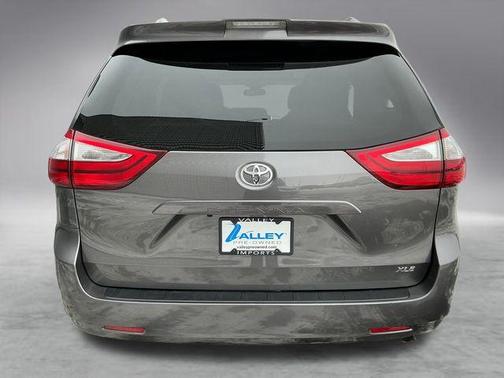 2018 Toyota Sienna L