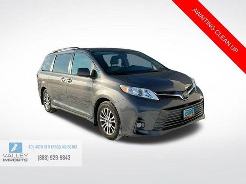 2018 Toyota Sienna L