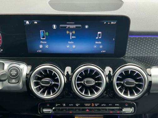 2025 Mercedes-Benz GLB 250 Base 4MATIC