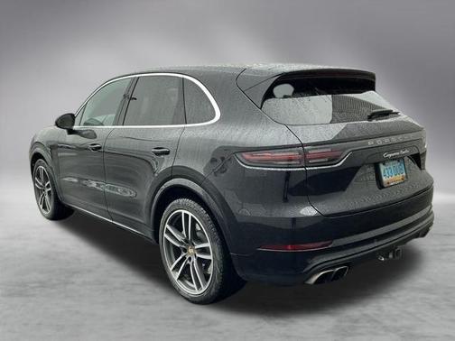 2022 Porsche Cayenne Turbo
