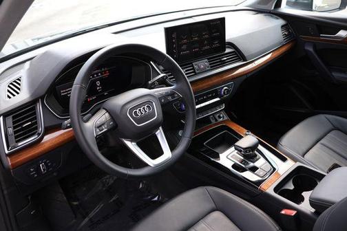 2023 Audi Q5 45 S line Premium Plus