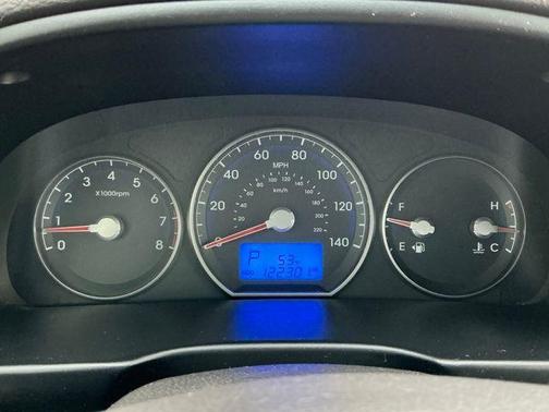2012 Hyundai SANTA FE SE
