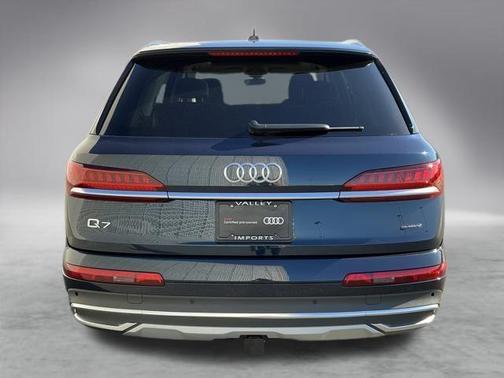 2023 Audi Q7 45 Premium
