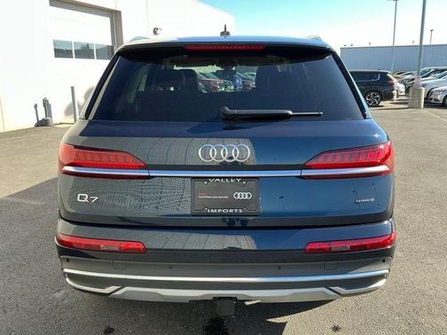 2023 Audi Q7 45 Premium