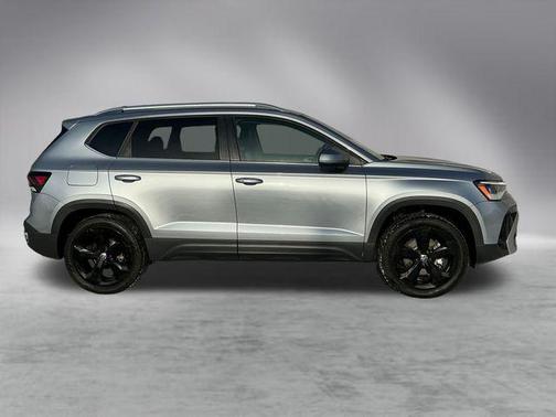 2025 Volkswagen Taos 1.5T SEL