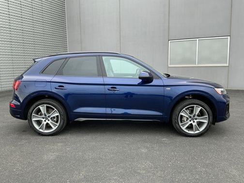 2025 Audi Q5 45 S line quattro Premium