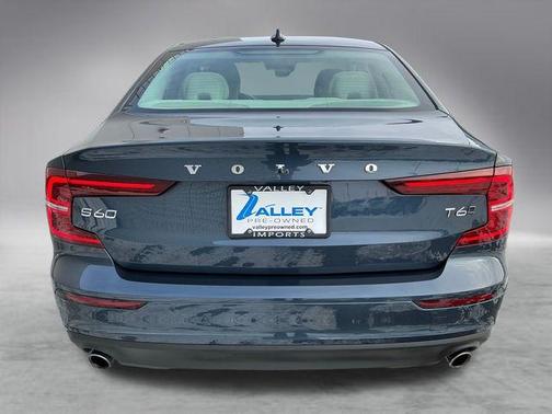 2020 Volvo S60 T6 Momentum