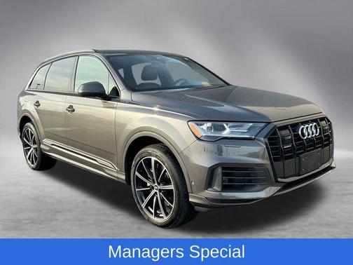2022 Audi Q7 55 Premium Plus