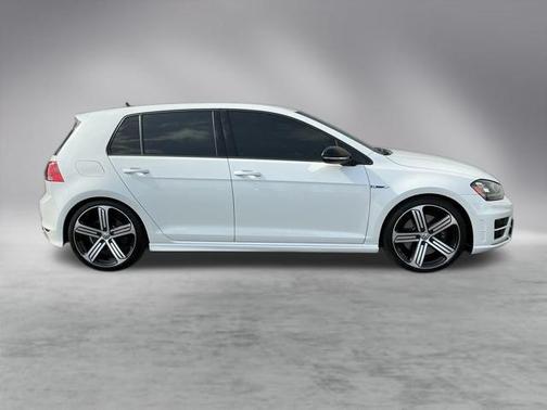 2016 Volkswagen Golf R 4-Door