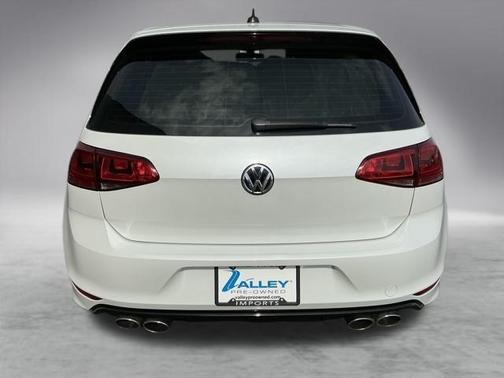 2016 Volkswagen Golf R 4-Door