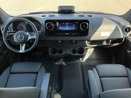 2025 Mercedes-Benz Sprinter 2500 144 WB Standard Roof Passenger