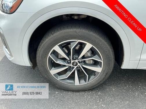 2022 Audi Q5 45 S line quattro Premium