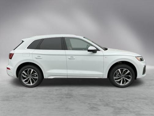 2022 Audi Q5 45 S line quattro Premium