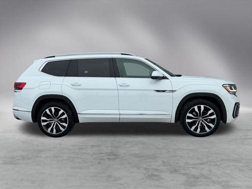 2022 Volkswagen Atlas 3.6L SEL Premium R-Line