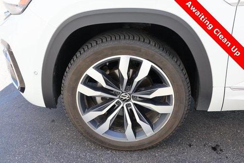2022 Volkswagen Atlas Cross Sport 3.6L V6 SEL Premium R-Line