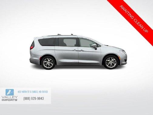 Billet Silver Metallic Clearcoat 2018 Chrysler Pacifica Limited
