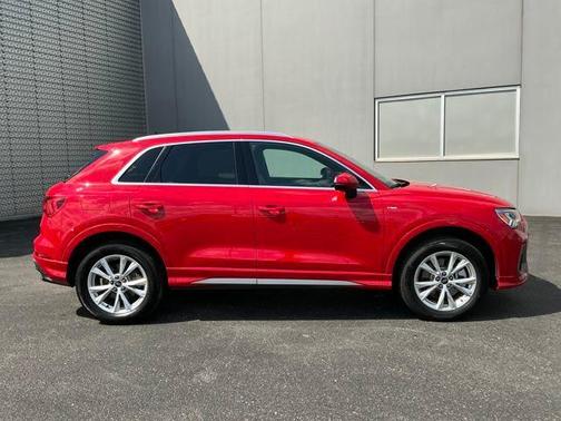 2023 Audi Q3 45 S line Premium