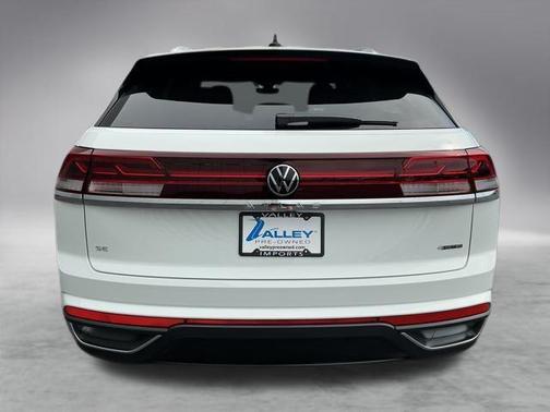 2025 Volkswagen Atlas Cross Sport 2.0T SE