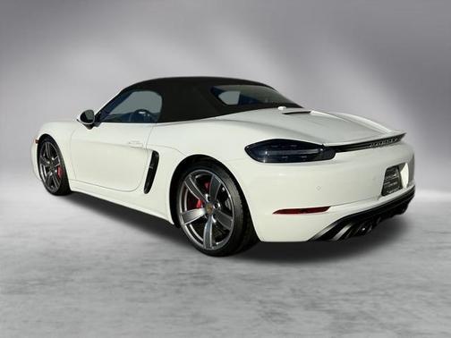 2024 Porsche 718 Boxster GTS 4.0
