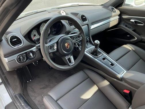 2024 Porsche 718 Boxster GTS 4.0