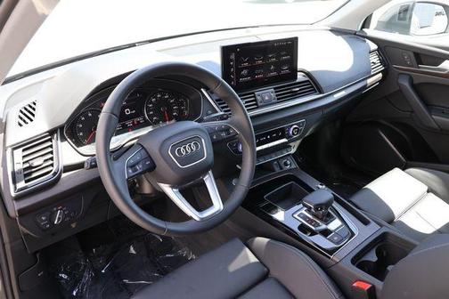 2024 Audi Q5 45 S line quattro Premium