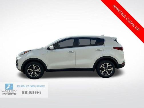 Clear White 2021 Kia Sportage LX