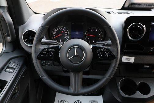 2025 Mercedes-Benz Sprinter 2500 High Roof