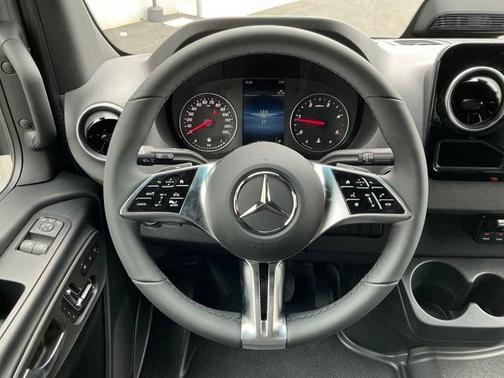 2025 Mercedes-Benz Sprinter 2500 High Roof
