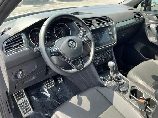 2020 Volkswagen Tiguan 2.0T SE R-Line Black
