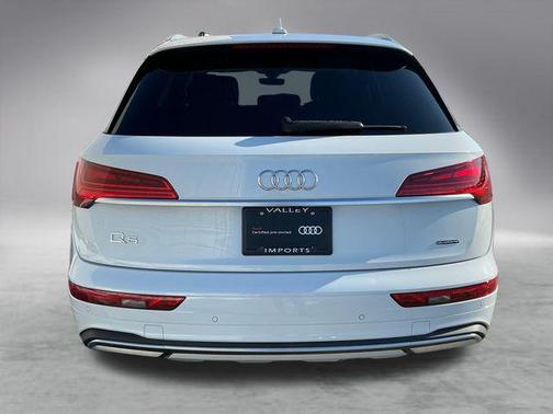 2023 Audi Q5 40 Premium Plus