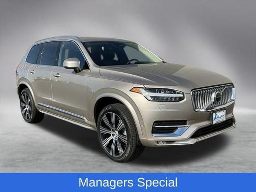 2025 Volvo XC90 B6 Ultra