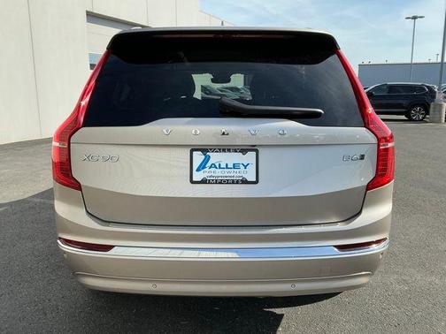 2025 Volvo XC90 B6 Ultra