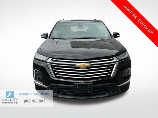 Mosaic Black Metallic 2023 Chevrolet Traverse Premier