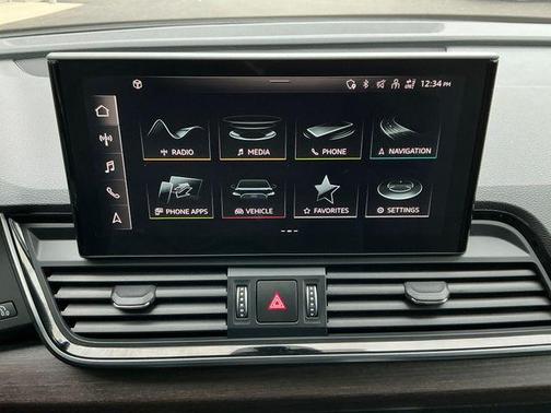 2022 Audi Q5 40 Premium