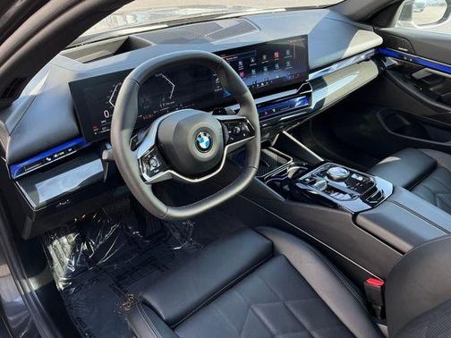 2025 BMW 540 i xDrive