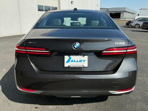2025 BMW 540 i xDrive