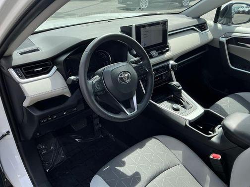 Ice 2024 Toyota RAV4 Hybrid XLE