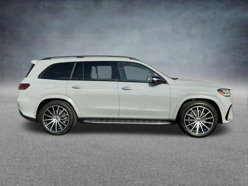 2026 Mercedes-Benz GLS 580 