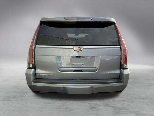 2018 Cadillac Escalade ESV Luxury