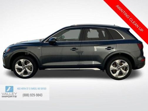 2022 Audi Q5 45 S line Premium Plus