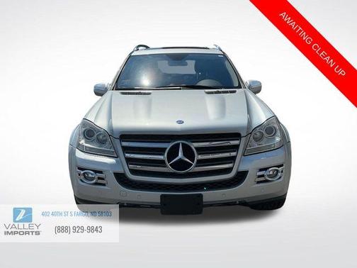 Silver 2009 Mercedes-Benz GL-Class GL 550 4MATIC
